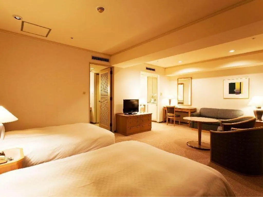 Century Royal Hotel Sapporo 4*,